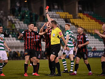 WATCH: Controversial penalty a...